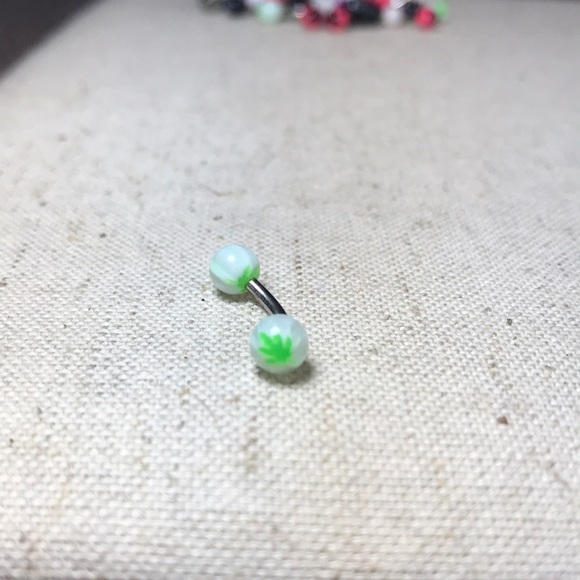 Surgical steel bellybutton ring - Picture 2 of 8